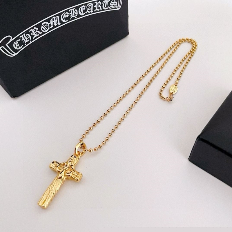 Ch**me He**ts necklaces